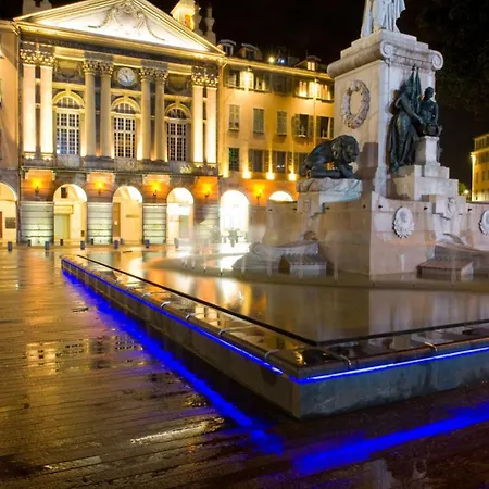 Chic Industrial Loft Quiet Garibaldi Ac Balcony *