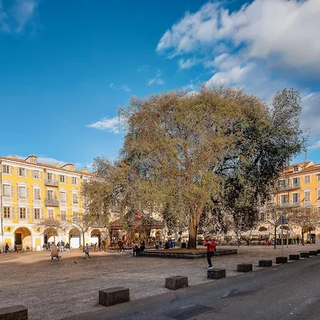 Apartment Chic Industrial Loft Quiet Garibaldi Ac Balcony